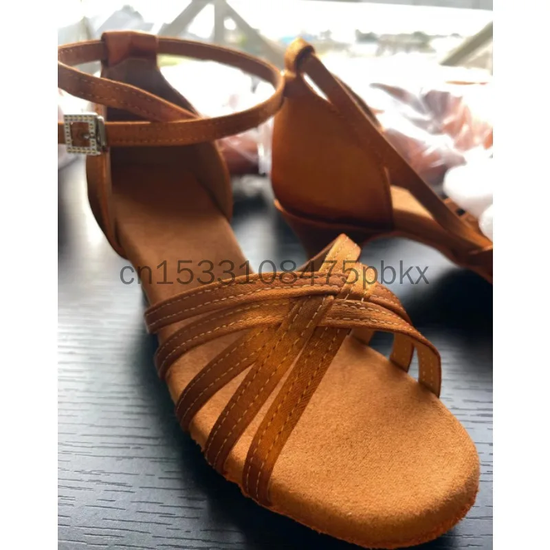 Yetişkinler İçin Saten Latin D - Men Shoes Kinds incelemesi ve fiyatı