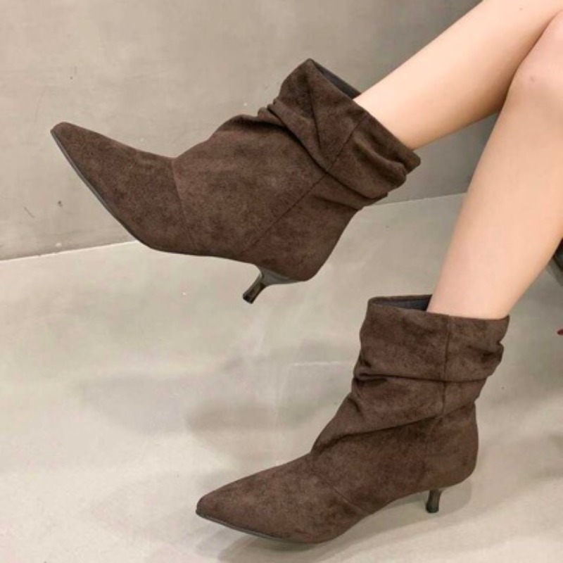 Kahverengi Retro Zarif Tasarım - Chelsea Boots Suede incelemesi ve fiyatı
